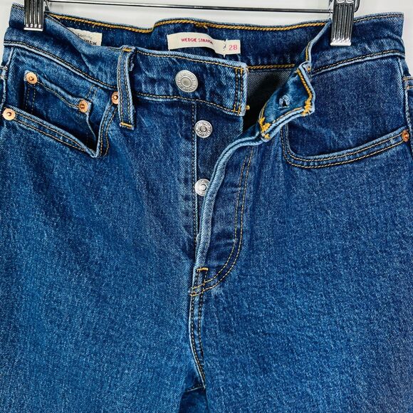 Levi's Wedgie Straight Raw Hem Button Fly Size 28 - Picture 5 of 8